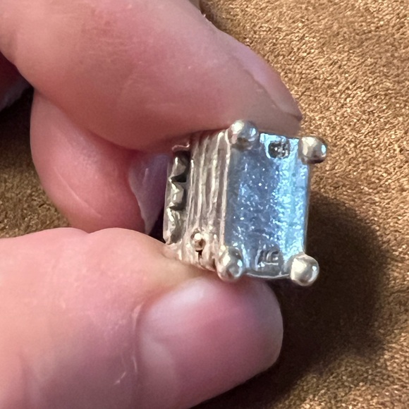 Pandora “ Princess and the Pea” charm SS and 14 K crown and Pea - Picture 4 of 5